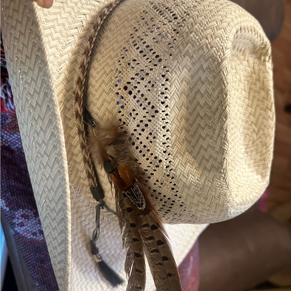 Stylish Straw Hat with Feather Accent
